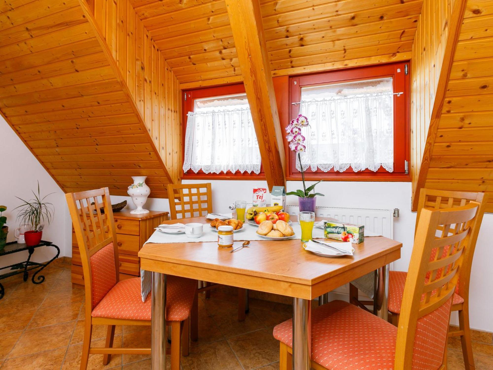 Holiday Home Emi - Bac110 By Interhome Badacsonytomaj Bagian luar foto
