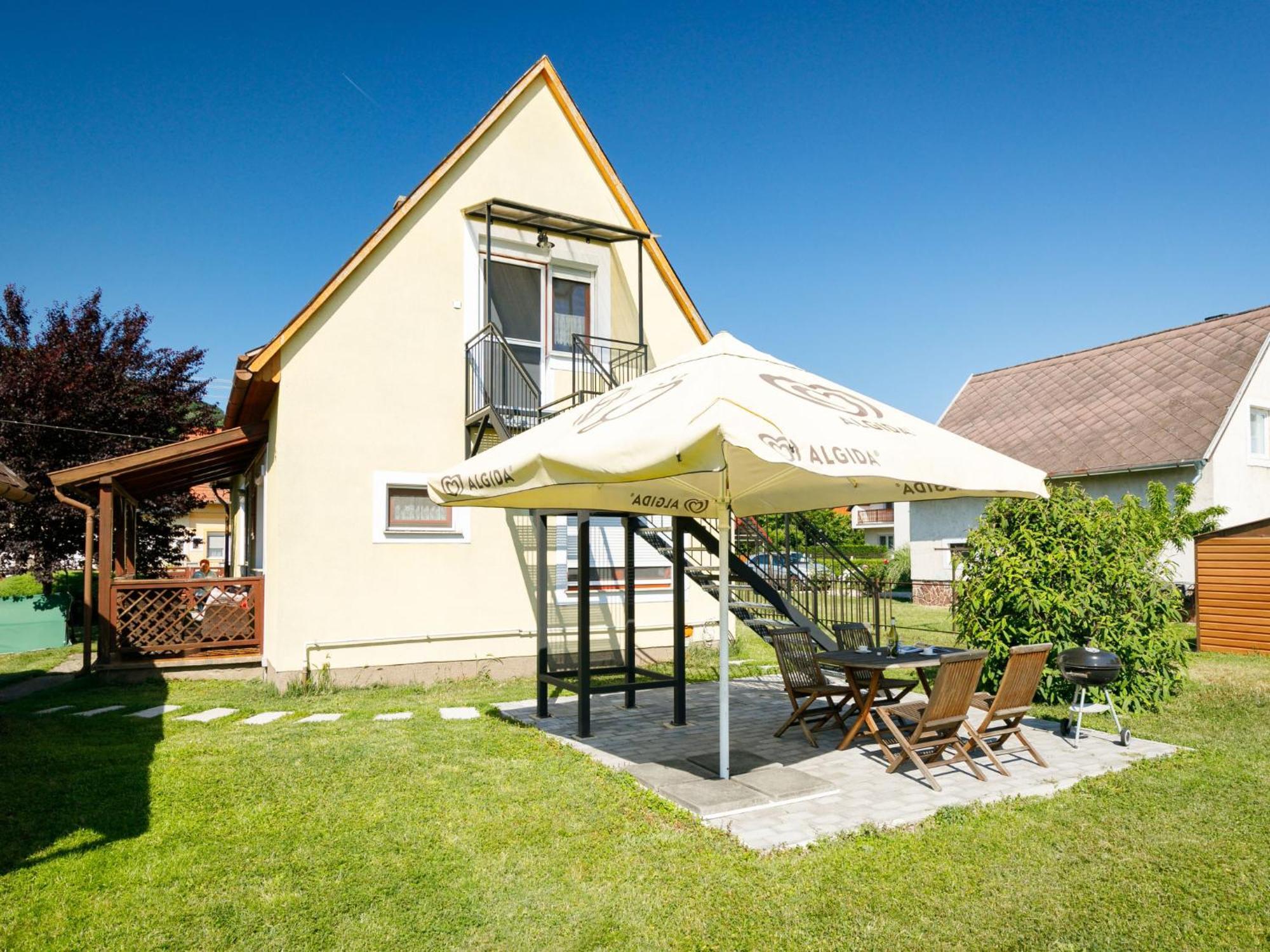 Holiday Home Emi - Bac110 By Interhome Badacsonytomaj Bagian luar foto